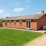 Semesterbostad 3 Bedroom Beautiful In *
